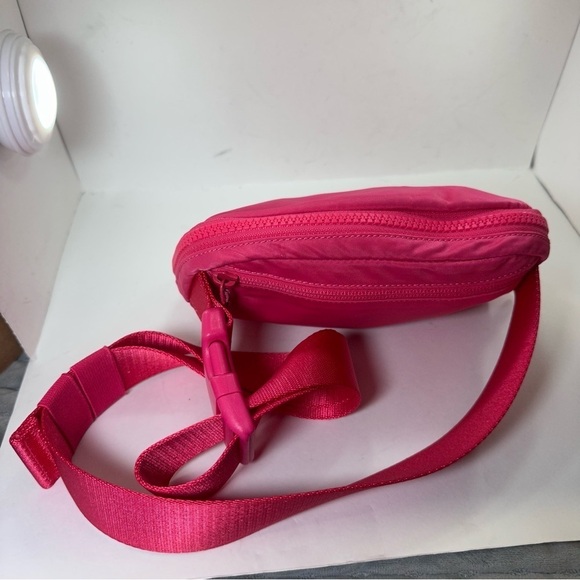 lip gloss lululemon belt bag Athletica Everywhere Lipgloss Lululemon Belt Bag 1l Lip